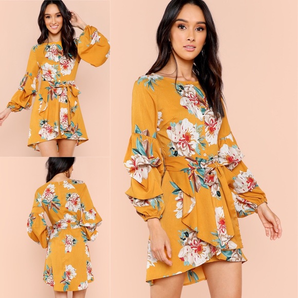 SHEIN Dresses & Skirts - Shein Gathered Sleeve Half Placket Floral Dress